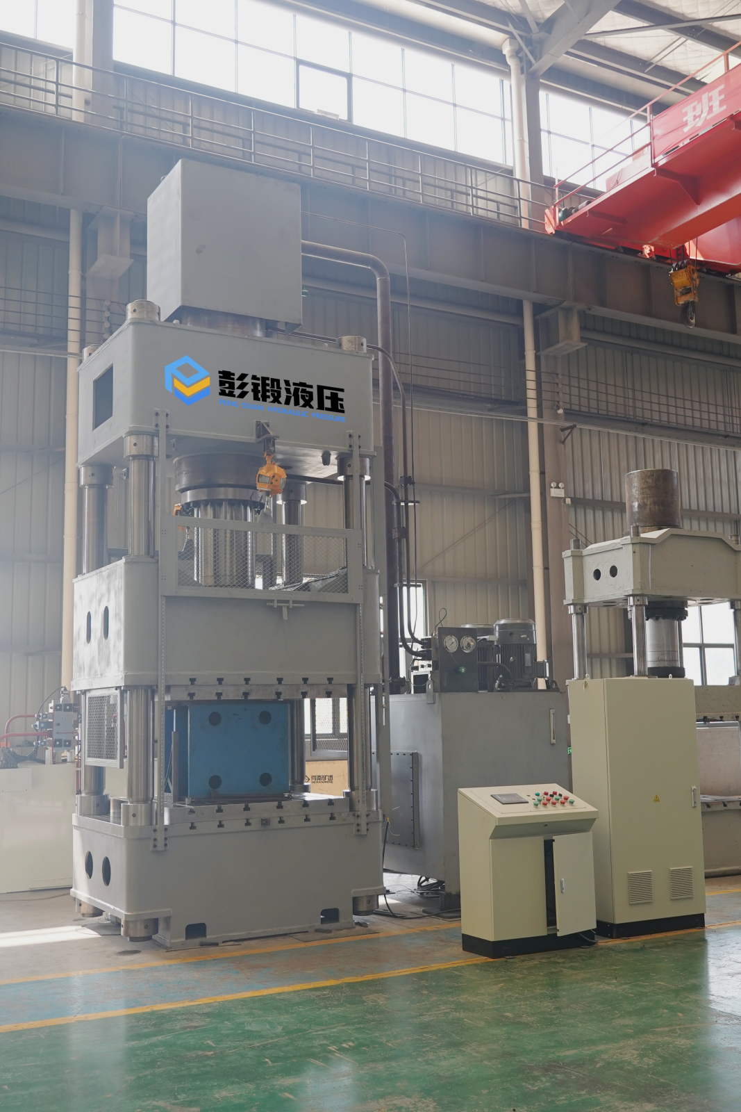 YPM32系列四柱万能液压机.png YPM32系列四柱万能液压机.png